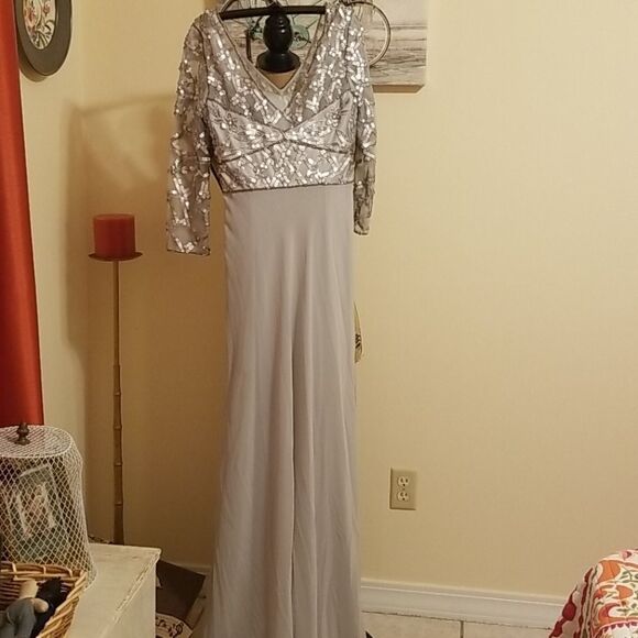 Sue Wong Platinum Silver Sequin Maxi Gown size 2 - Picture 9 of 11